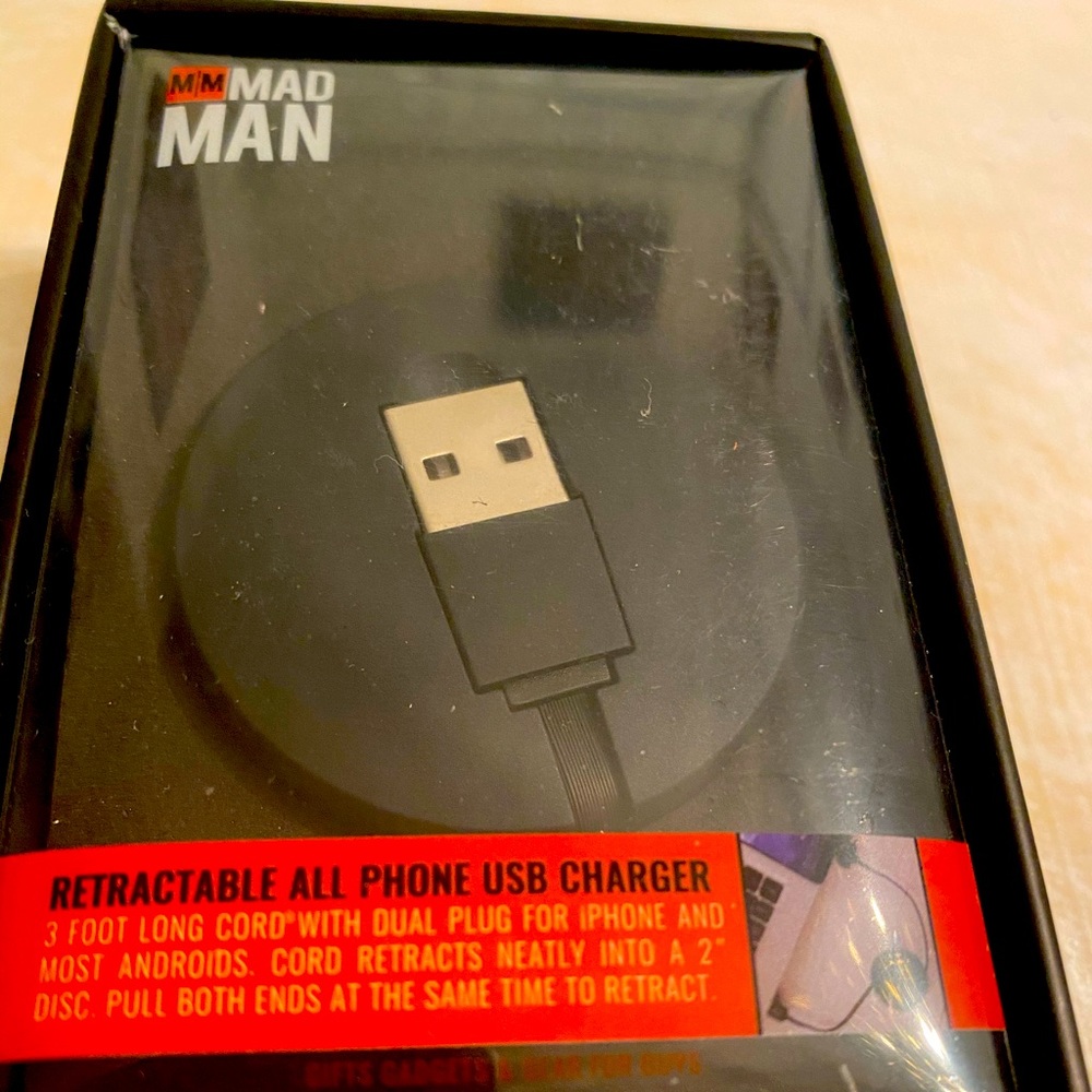 Mad Man Retractable USB 3 Foot